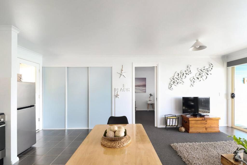 Bella Costa - Bay Of Fires Beach House Binalong Bay ภายนอก รูปภาพ